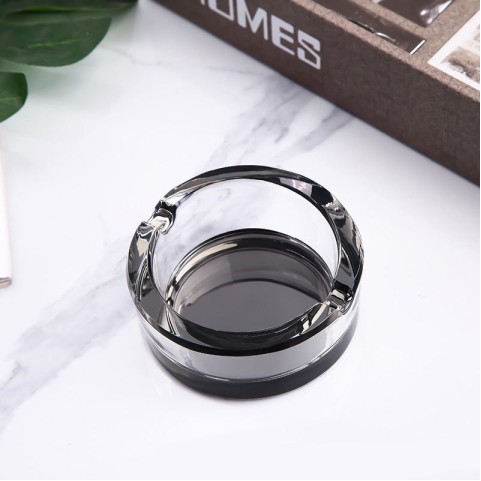 Translucent Black Thickened Round Ashtray