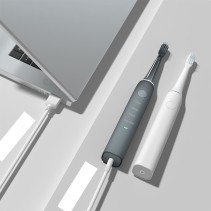 Convenient 3-Hour Fast-Charging Toothbrush