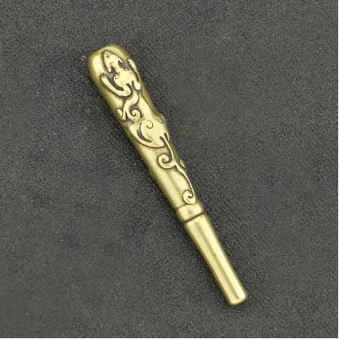 Vintage-style distressed-finish dual-use cigarette holder with filter