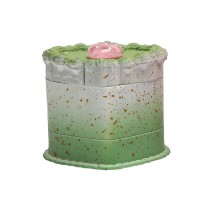 Heart-shaped tobacco grinder